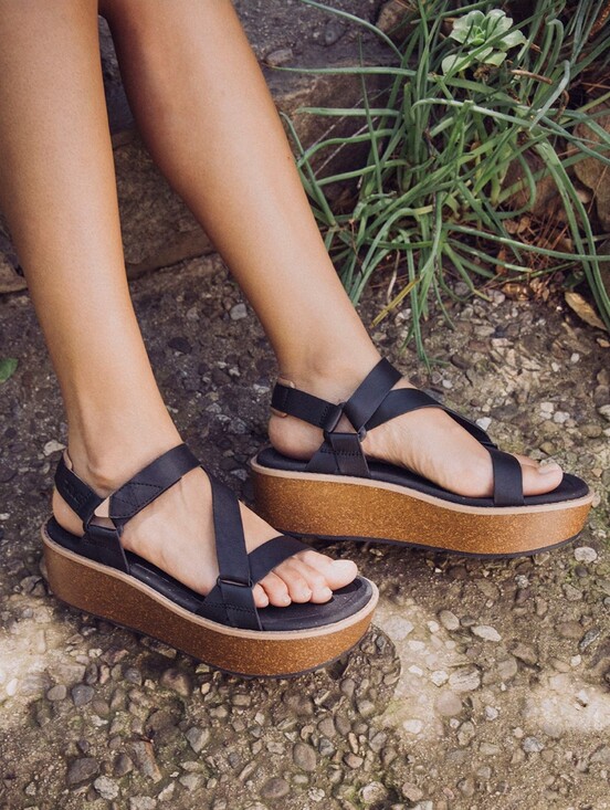 Teva Shoes - Teva Madera Wedge Leather Platform Sandals Black Open Toe Womens Size 9 Chunky